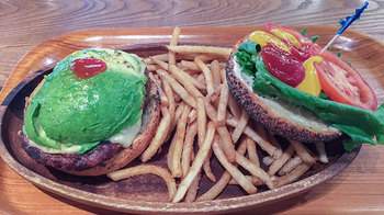kua_aina_hamburger-1.jpg